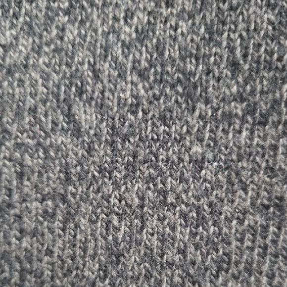 *CLOSET CLOSING 7/31* Sundance Charcoal Henley Sweater Medium - Picture 4 of 5